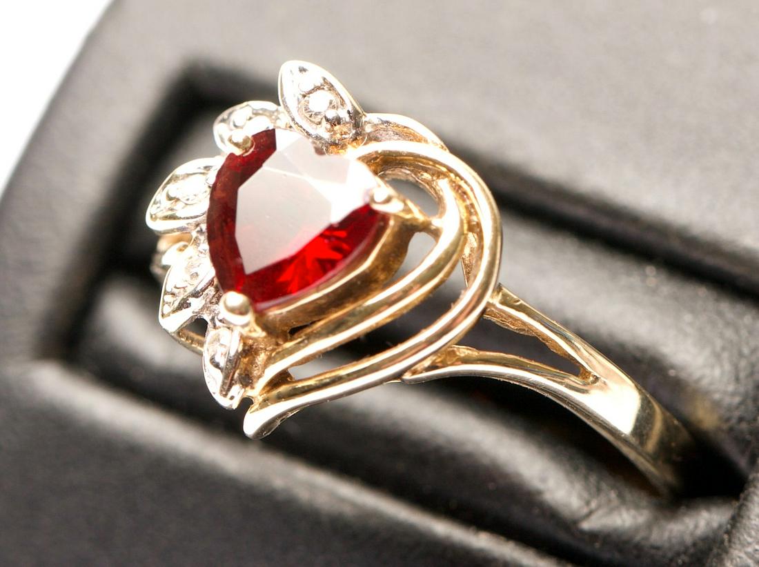 10K Gold Ring with Heart-Shaped GARNET (1 of 3)