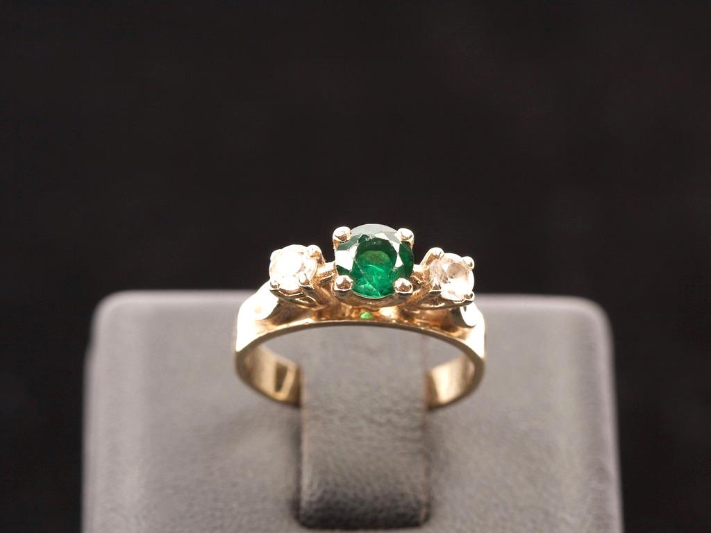 Vintage Emerald, Topaz and 9K GOLD Ring (1 of 3)