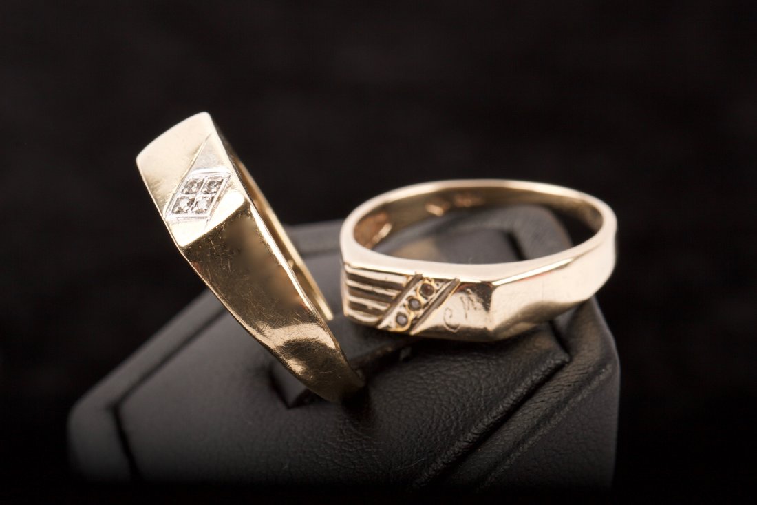Two Diamond & 9K Yellow GOLD Gents Rings (1 of 2)