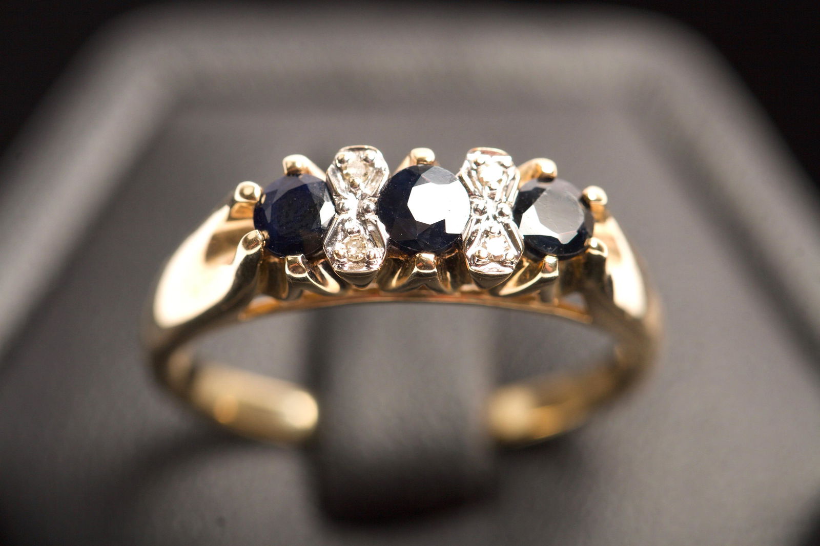 10K Yellow Gold Diamonds & Sapphires Ring (1 of 4)