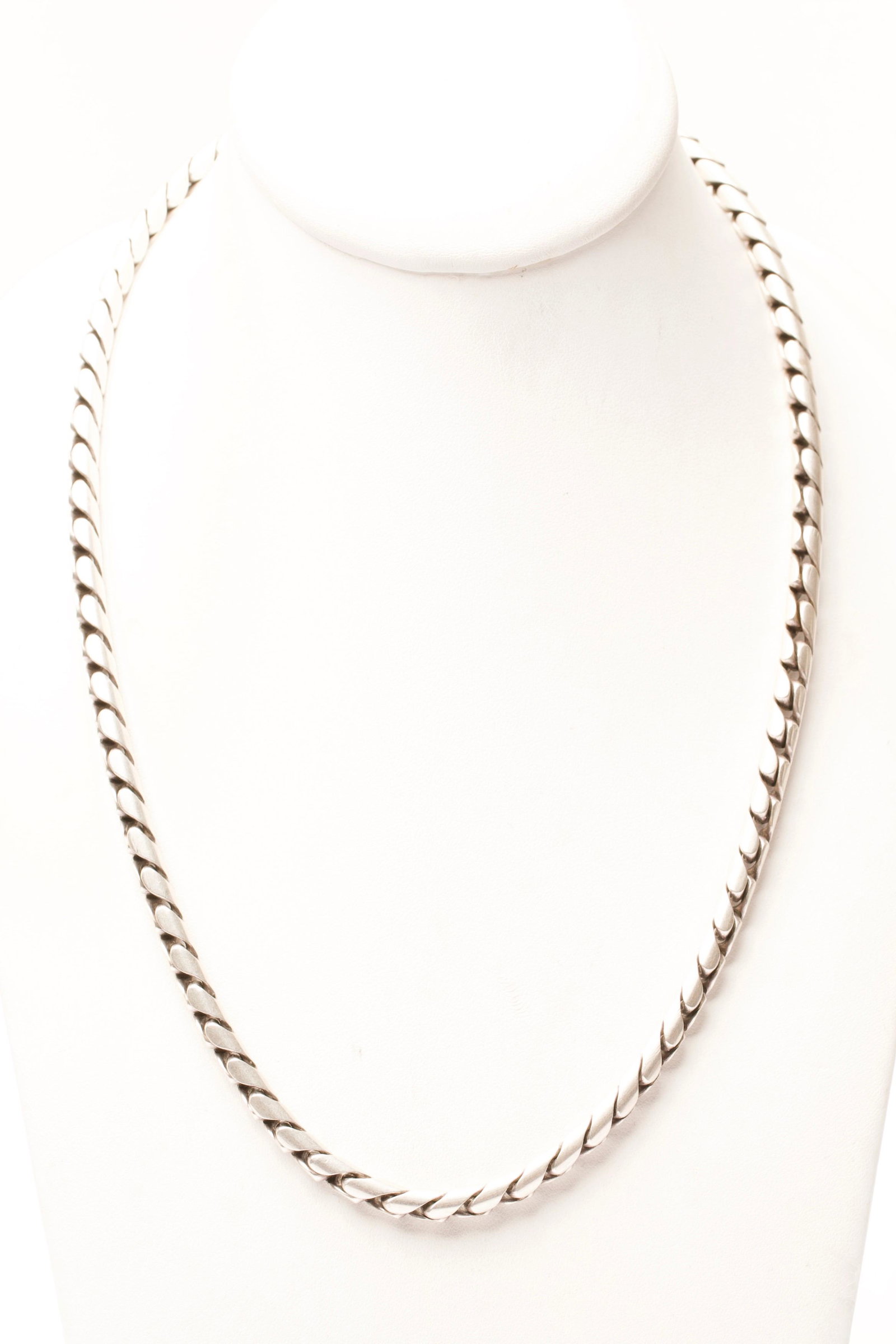 Heavy Sterling Silver Designer Chain: Quantity: 1 Condition: Good Weight: 68.5g or approximately 2.42oz Materials: Sterling Silver (.925) Item location: NSW, Australia Shipping: In-house shipping available (+5%)