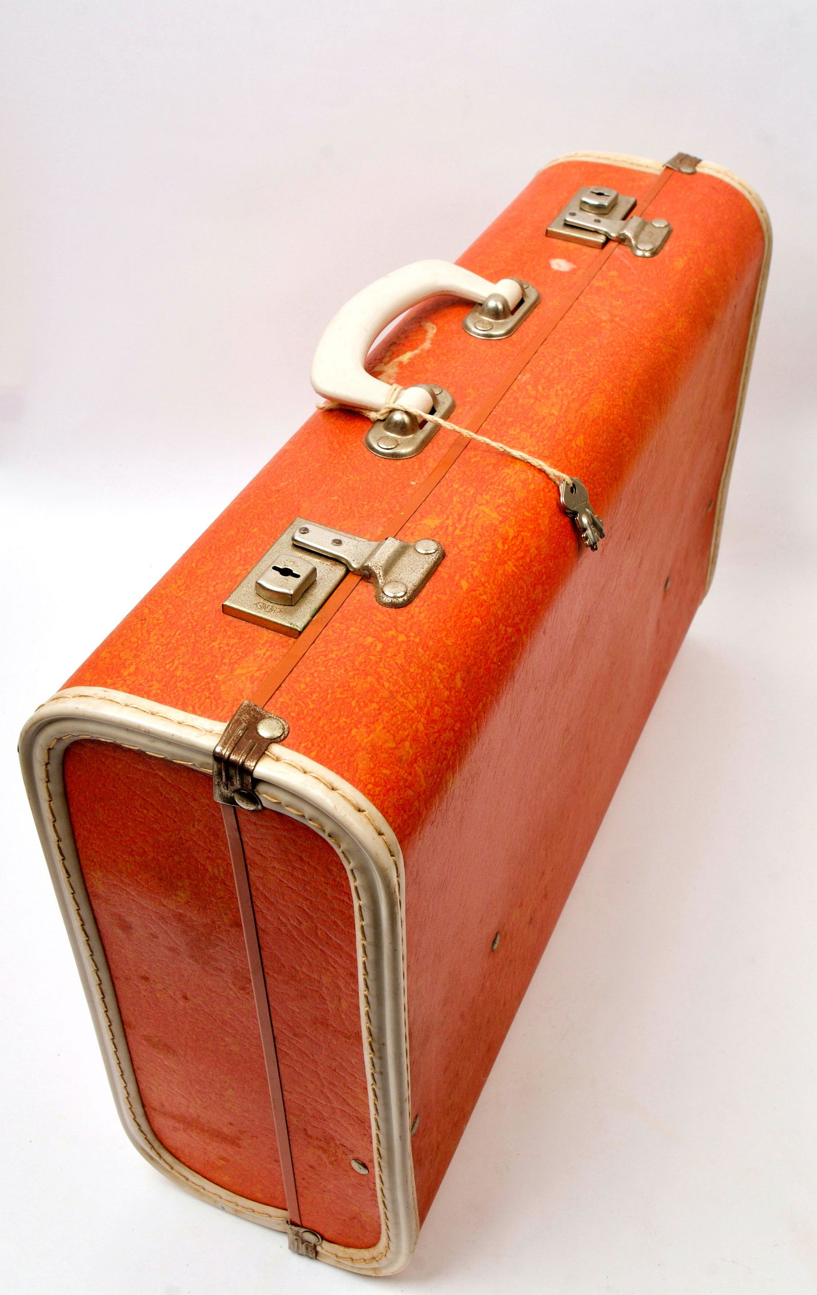 1950s Australian Picnic Set: Four Person Picnic Set including Two Food Containers, Salt and Pepper Shaker, Two Flasks and a Set of Four (each) Cups, Plates, Knives, Forks and Spoons. Made by Picnic King in Australia, Picnicware o