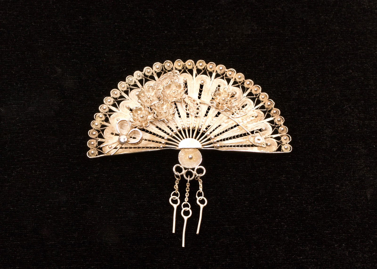 Two Sterling Silver Brooches (1 of 5)