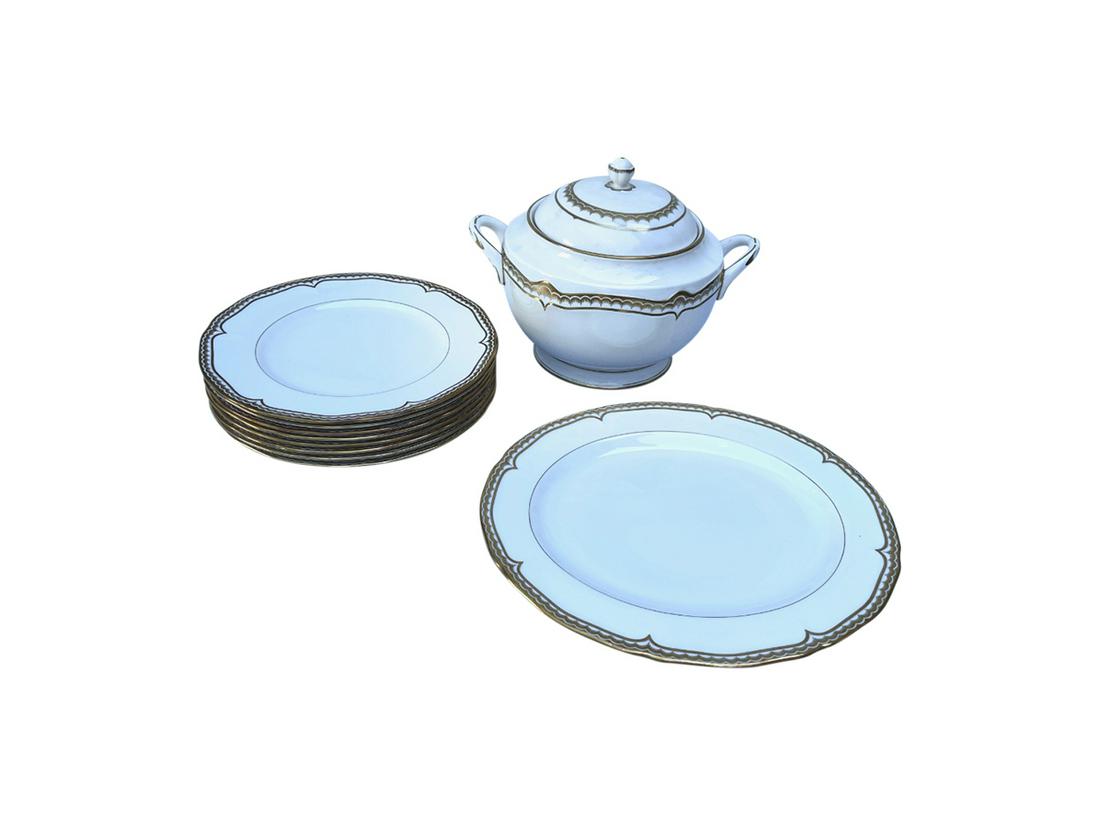 Royal Worcester Marquis Set: (8) Dinner Plates: 11in d, (1) Serving Plate: 14in w x 11in d, (1) Serving Bowl: 12in w x 9in d x 10in h