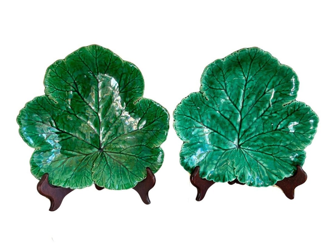 Wedgwood Majolica Green Cabbage Leaf Dish Plates, Pair (1 of 4)