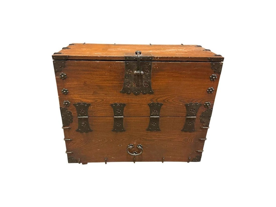 Korean Bandaji Blanket Chest (1 of 8)