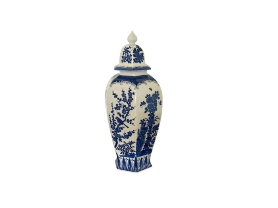 Blue and White Chinoiserie Lidded Urn