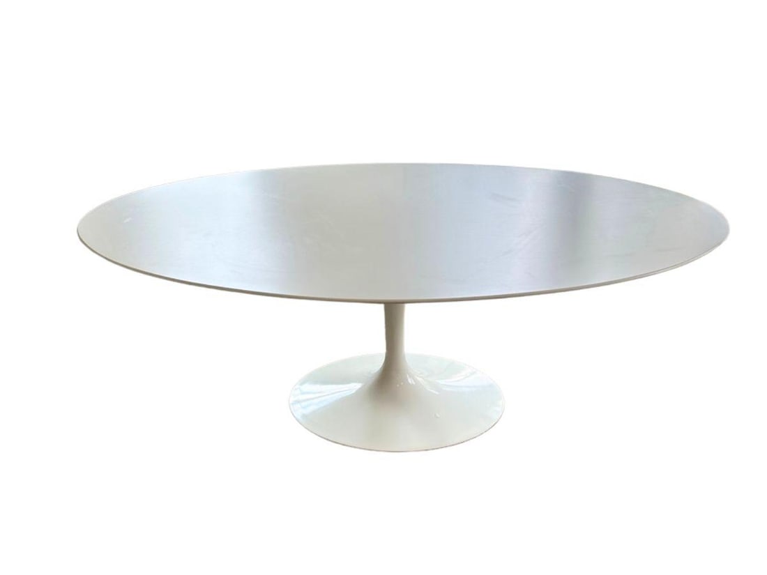 78 in. Saarinen Dining Table by Knoll Studio, Oval: 78 in. w x 47.5 in. d x 29 in. h
