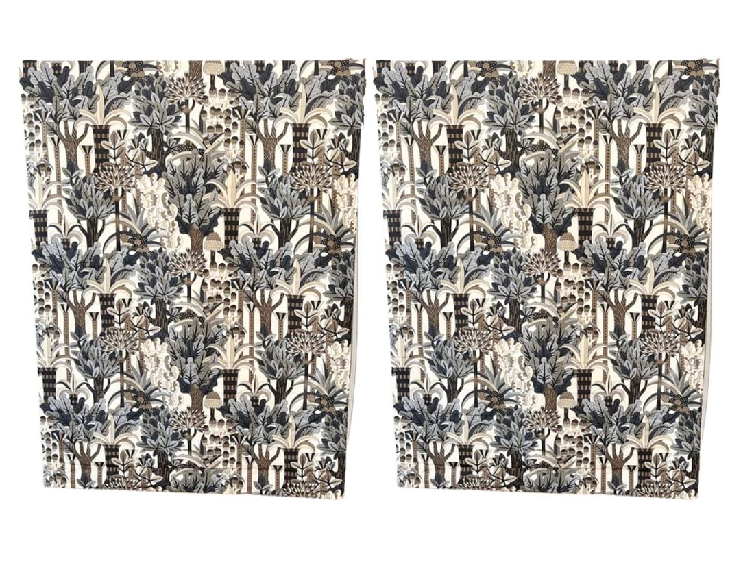 Hermes Jardin D'Osier Fabric Roman Shades, Pair: 44.25 in.w x 59.5 in.h. PLEASE READ BEFORE BIDDING: There are two scheduled pickup dates for this auction at our Stamford, CT warehouse: Friday, March 6th from 9:00 AM–12:00 PM and Friday, March