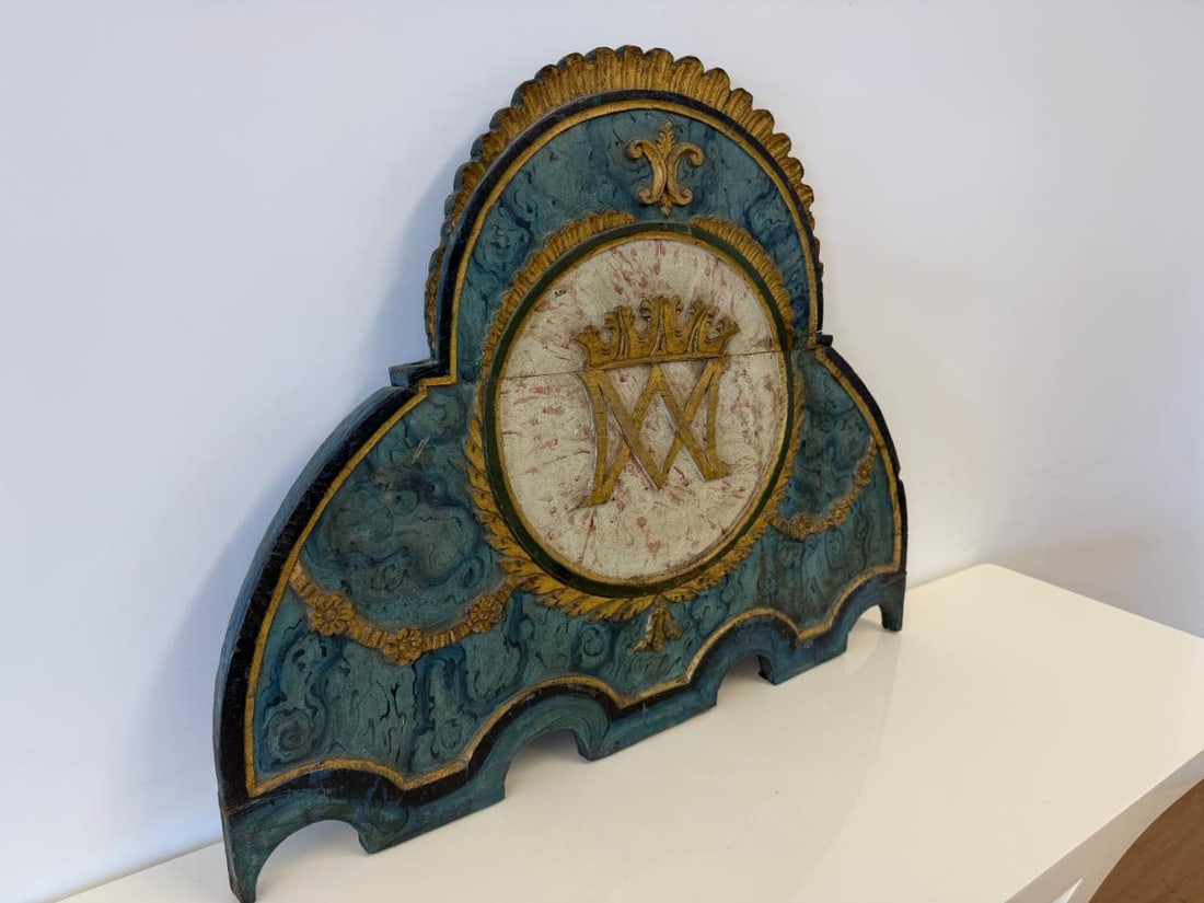 Antique Gilded Crown Panel - 3