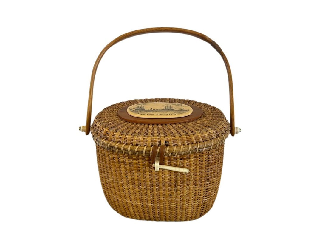 Nantucket Lightship Basket Purse, Signed Farnum, Brant Point, Dual Sides: 11in. w x 8in. d x 7in. h, Handle: 13in. PLEASE READ BEFORE BIDDING: There are two scheduled pickup dates for this auction at our Stamford, CT warehouse: Friday, April 24th from 9:00 AM–12:00 PM
