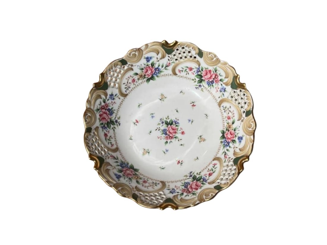 Vintage Reticulated Porcelain Bowl: 9in. diameter x 2in. h. PLEASE READ BEFORE BIDDING: There is one scheduled pickup date for this auction on Friday, May 15th from 9am- 12pm at a private residence in Rye, NY. The address will be