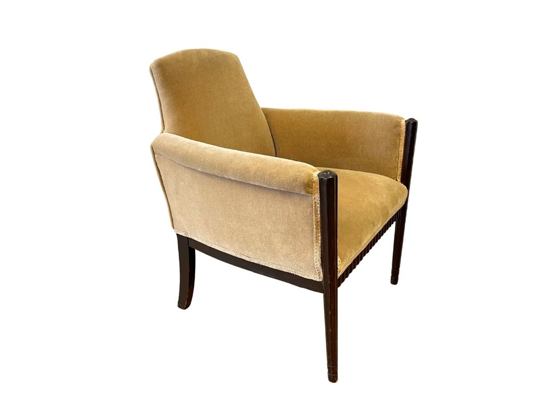 Vintage Art Deco Mohair Armchair: 25.25in w x 25.25in d x 29in h, seat height 15.5in, arm height 22in.