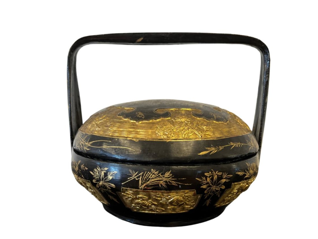 Chinese Black and Gilt Wedding Basket (1 of 10)