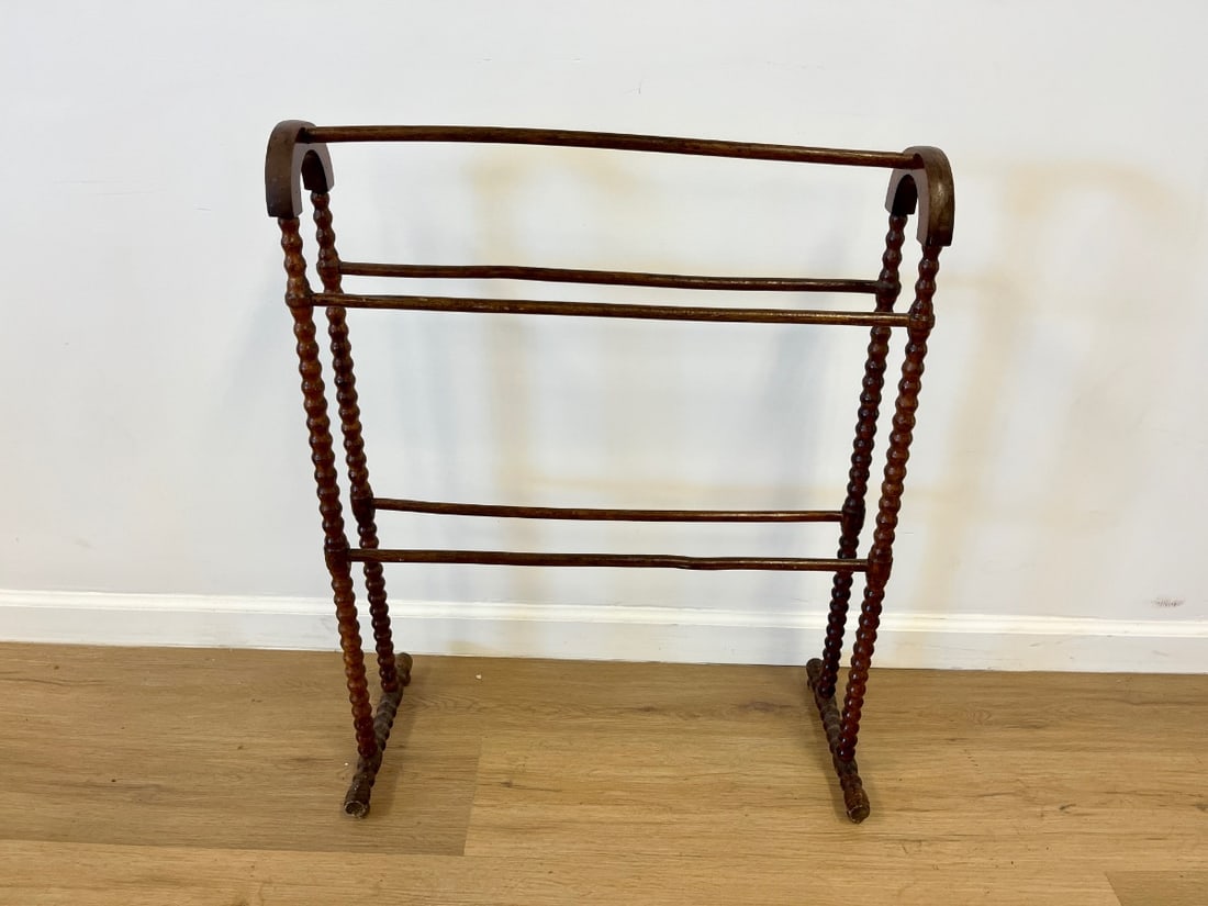 Bobbin Turned Quilt Rack - 2