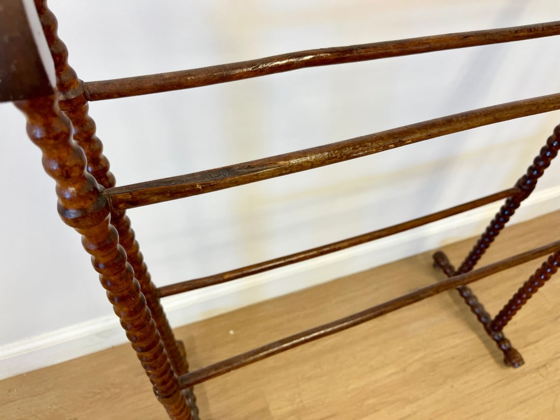 Bobbin Turned Quilt Rack - 3