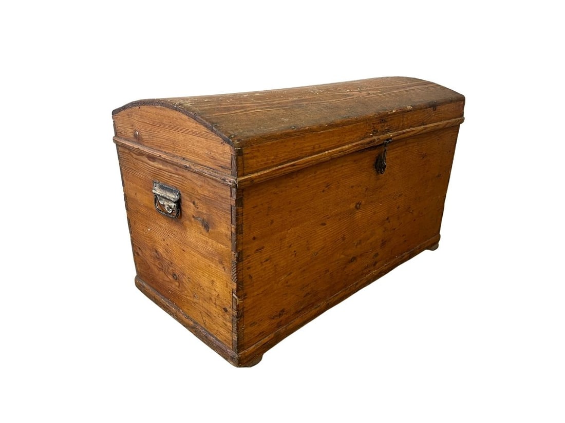 Arched Wooden Trunk: 35.5in w x 19.5in d x 22.5in h