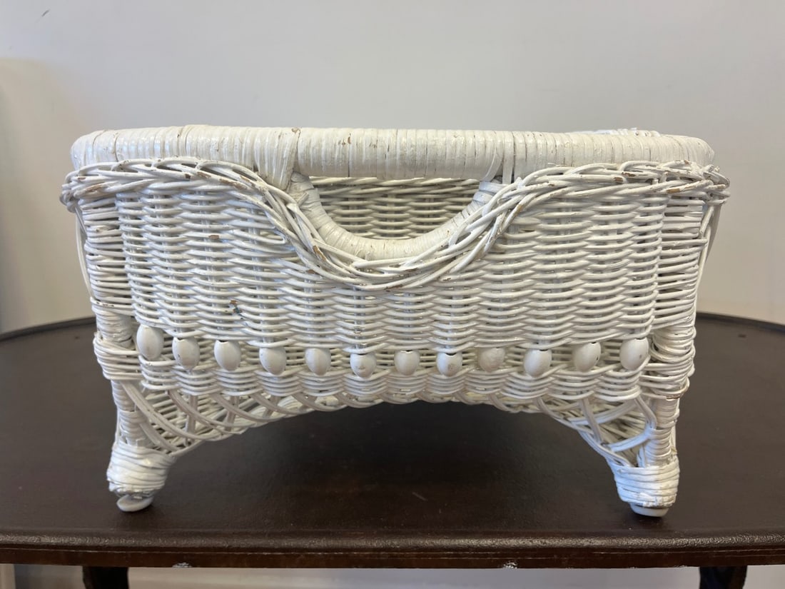 White Wicker Breakfast Tray - 4