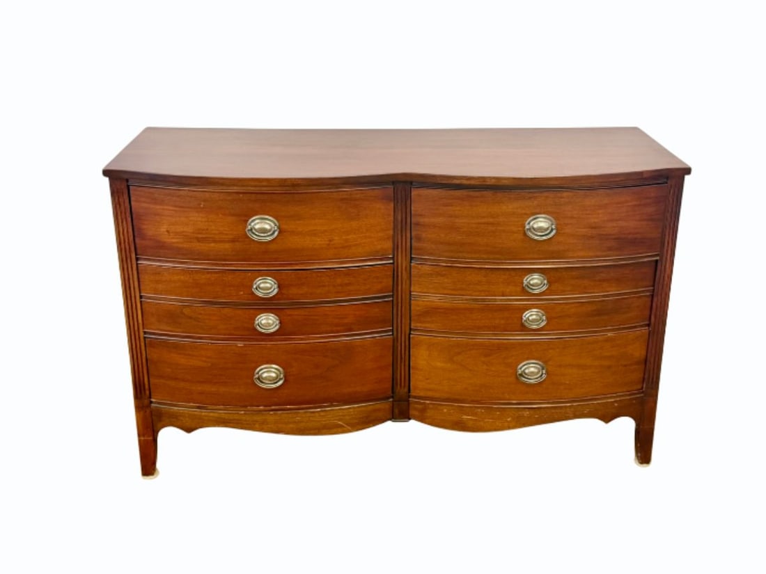 Vintage Drexel Heritage Serpentine Double Dresser (1 of 8)