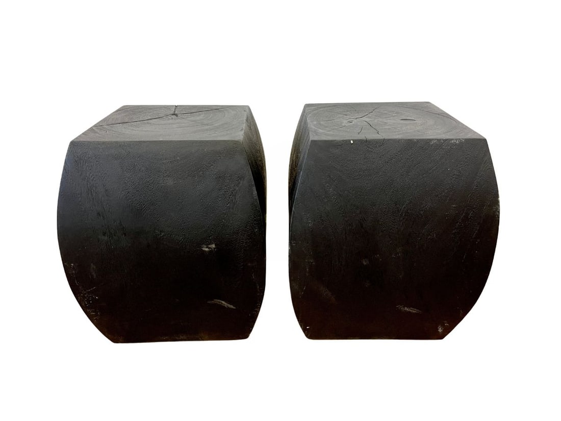 Gove Black Wood End Tables: 14.25 in w x 14.25 in d x 17.25 in h