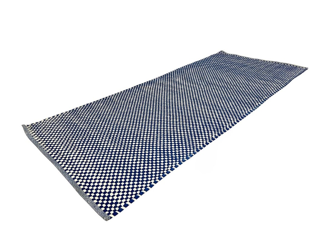 Blue & White Checked Woven Rug: 50 in w x 113.5 in l x .5 in d