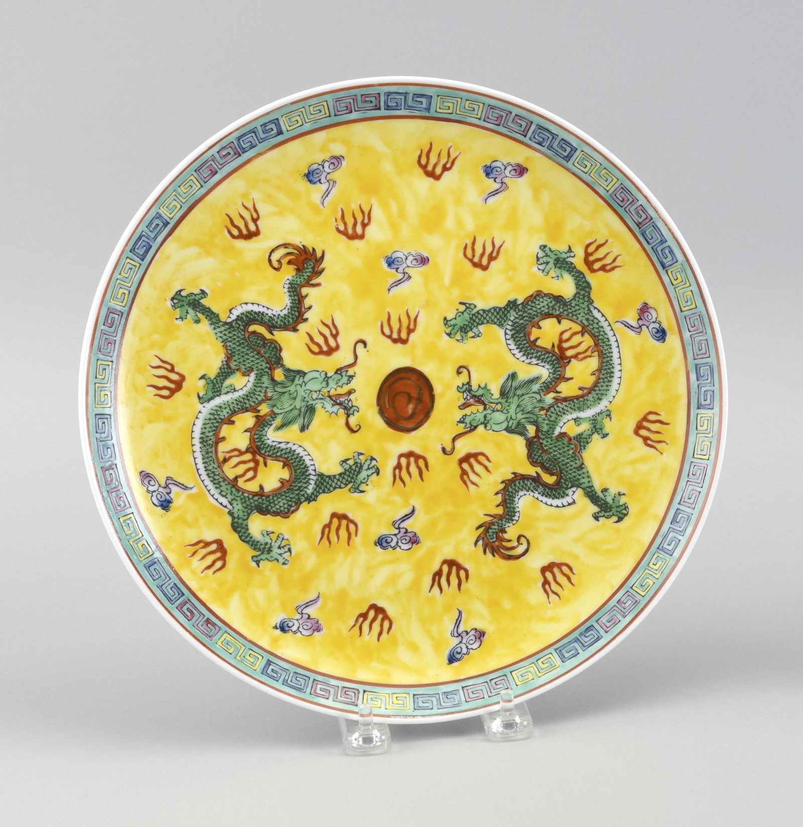 JAPANESE PORCELAIN WARE FAMILLE JAUNE PORCELAIN PLATE (1 of 4)