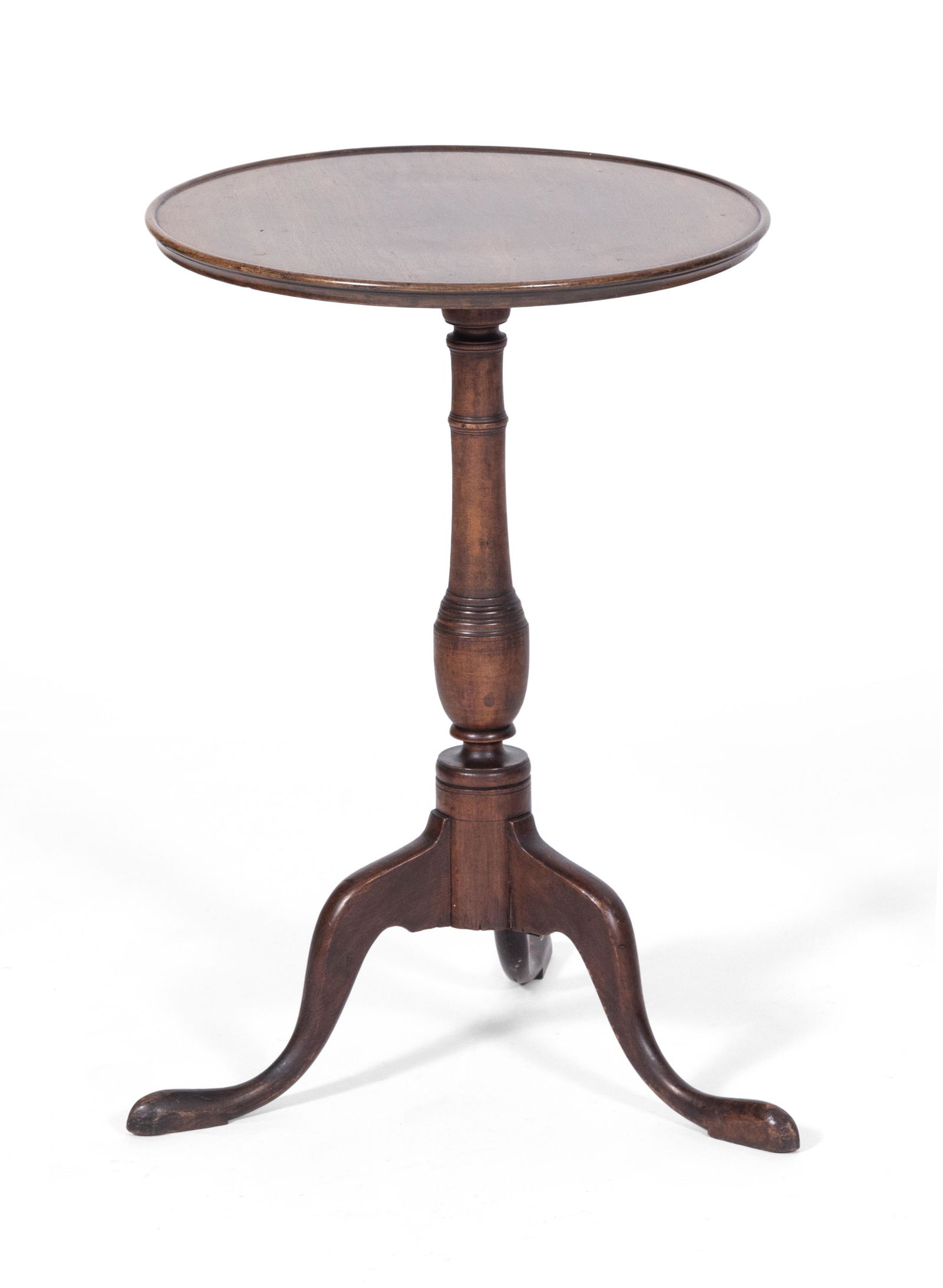 QUEEN ANNE-STYLE DISH-TOP STAND (1 of 2)