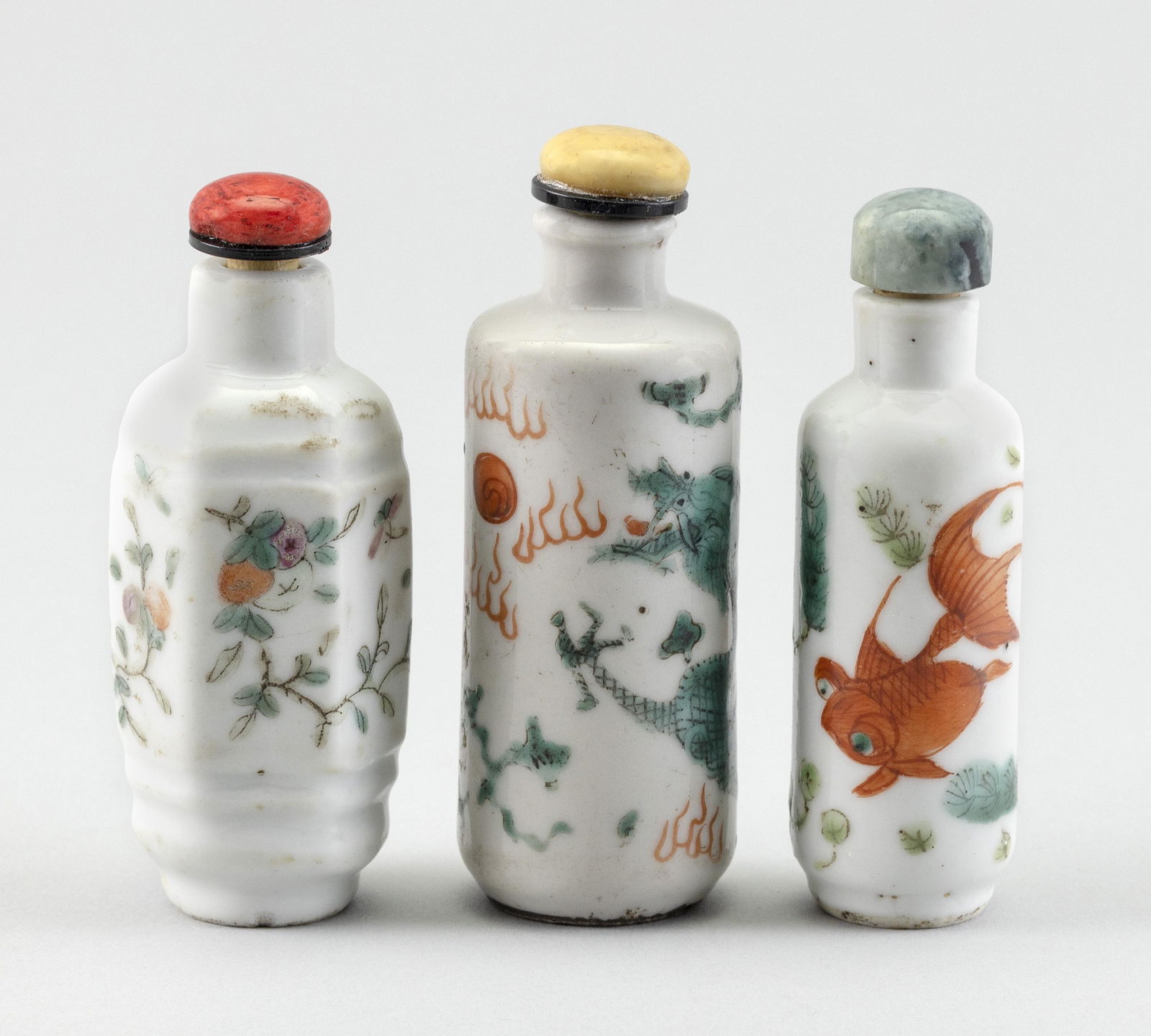 THREE CHINESE PORCELAIN CYLINDRICAL SNUFF BOTTLES 19th (1 of 5)