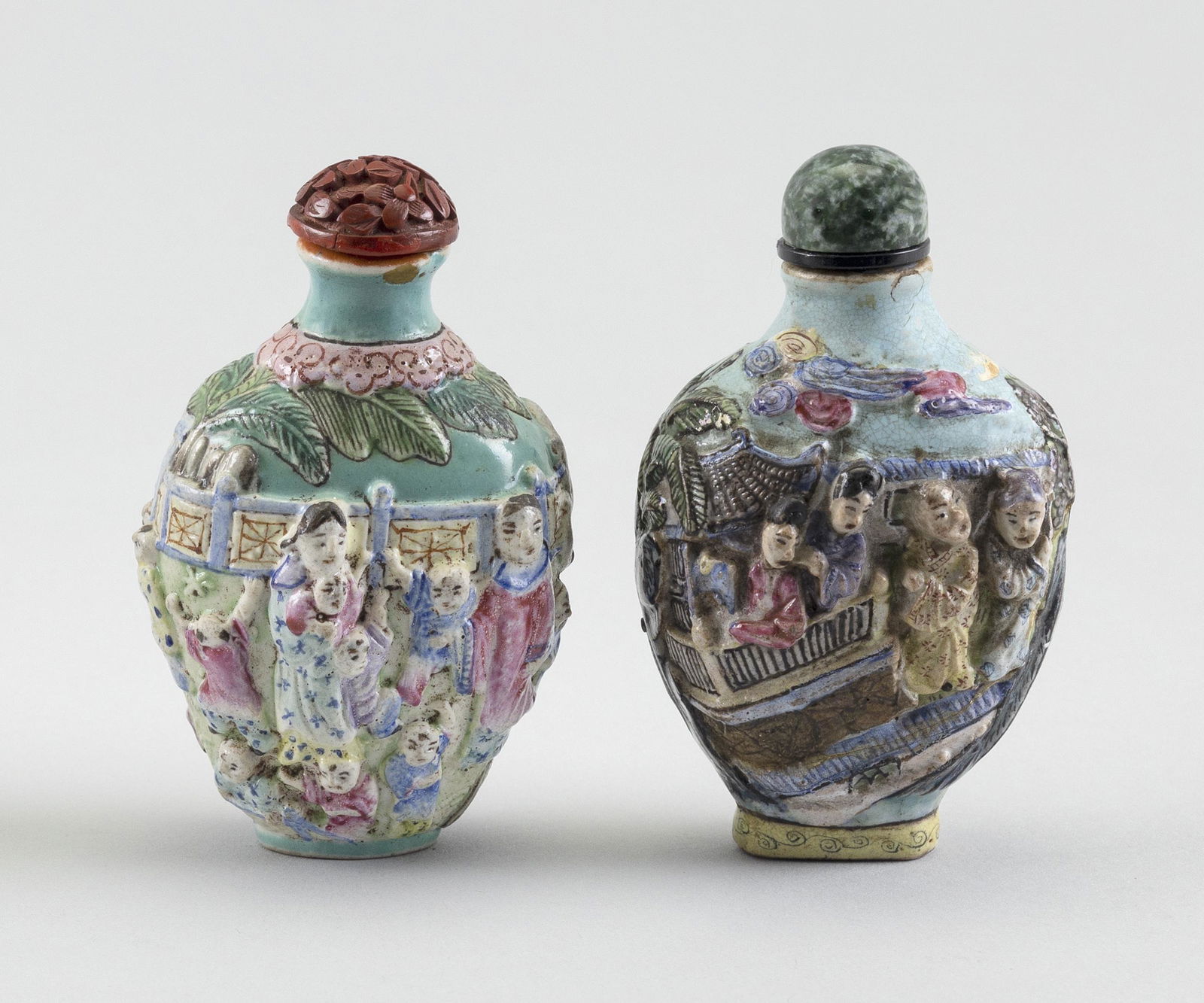 TWO CHINESE FAMILLE ROSE PORCELAIN SNUFF BOTTLES 19th (1 of 5)