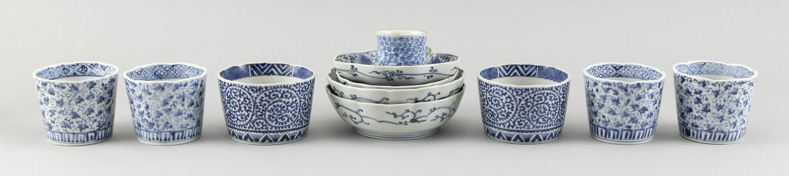 ELEVEN PIECES OF JAPANESE BLUE AND WHITE PORECLAIN (1 of 2)
