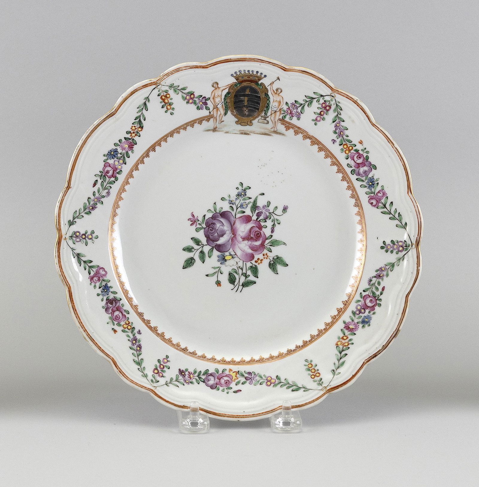 CHINESE EXPORT FAMILLE ROSE ARMORIAL PORCELAIN PLATE (1 of 4)