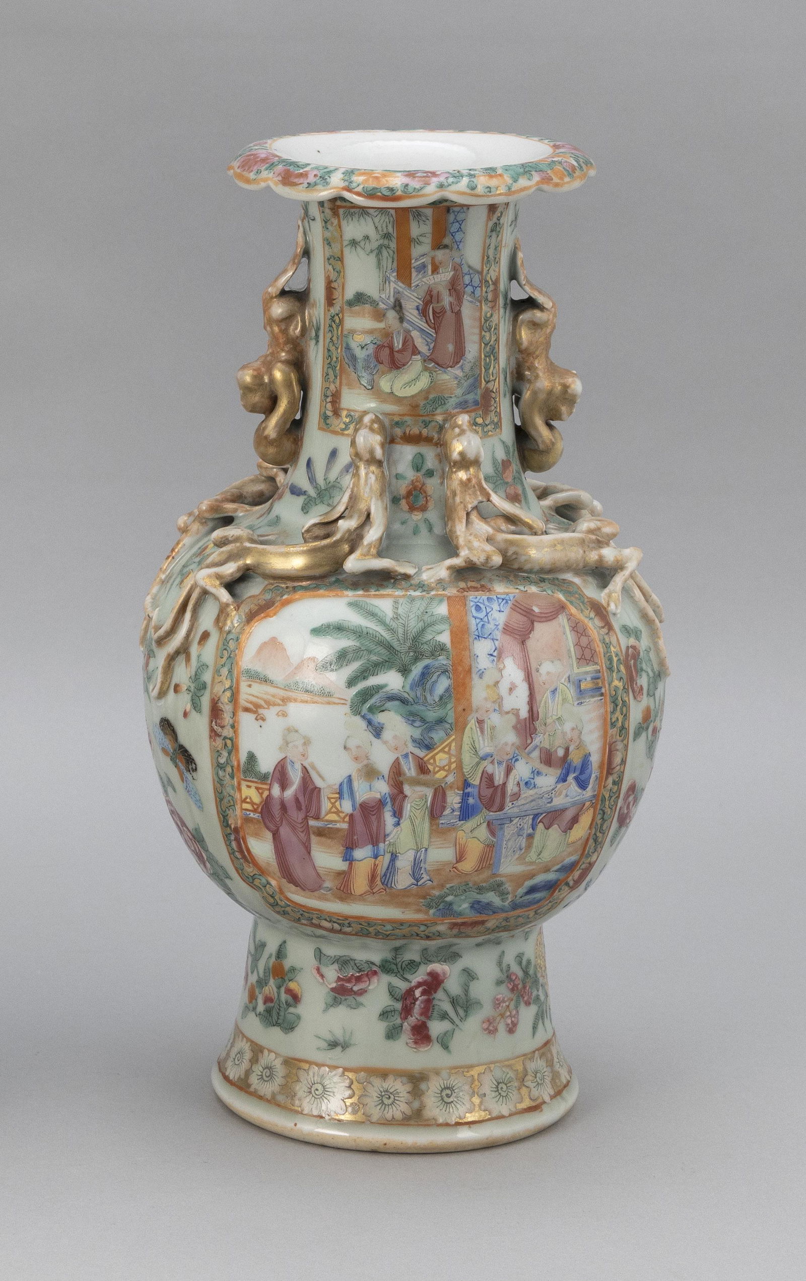 CHINESE EXPORT ROSE MANDARIN PORCELAIN BALUSTER-FORM (1 of 5)