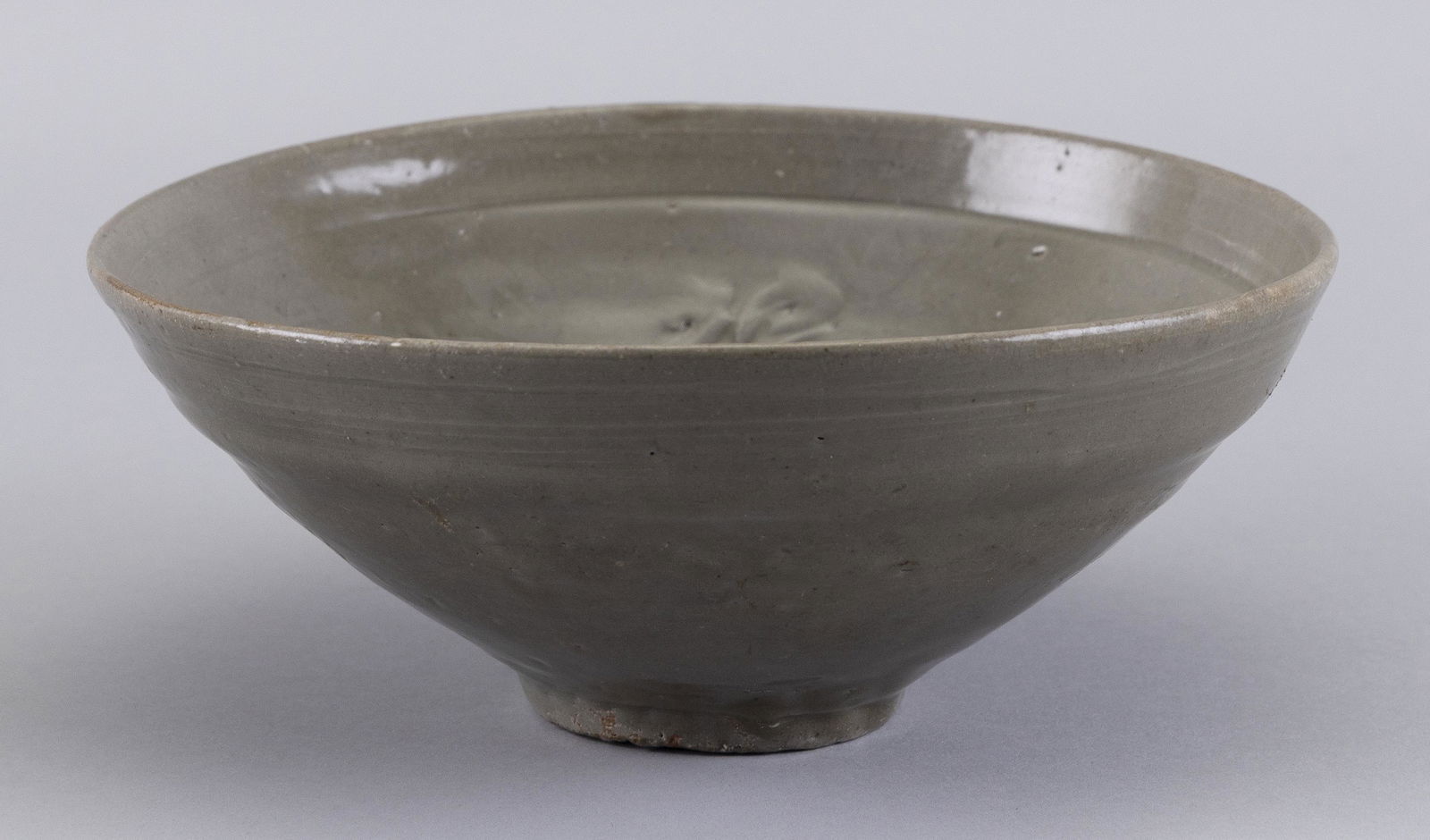 KOREAN CELADON BOWL Koryo Dynasty Diameter 7.1". (1 of 3)