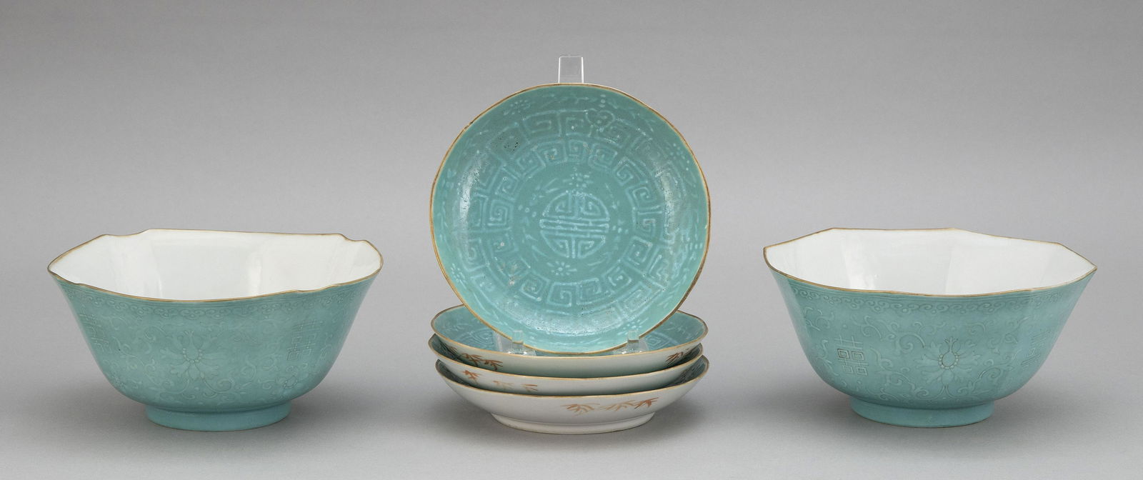 SIX PIECES OF CHINESE TURQUOISE GLAZE PORCELAIN Late (1 of 5)