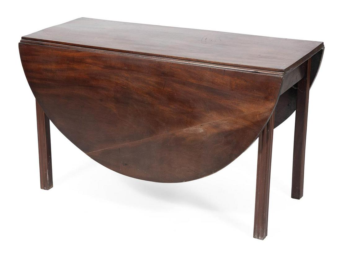 CHIPPENDALE DROP-LEAF TABLE Boston, Circa 1780 Height (1 of 3)
