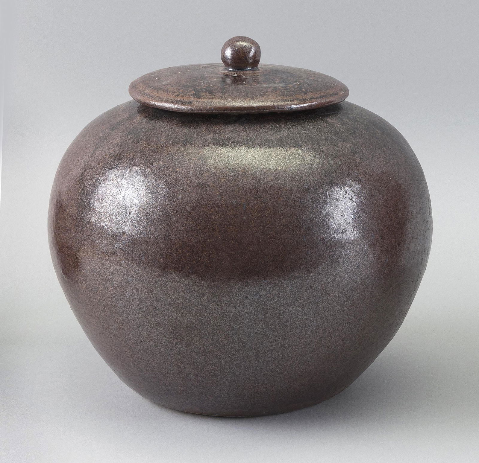 CHINESE BROWN POTTERY COVERED STORAGE JAR 20th Century (1 of 3)