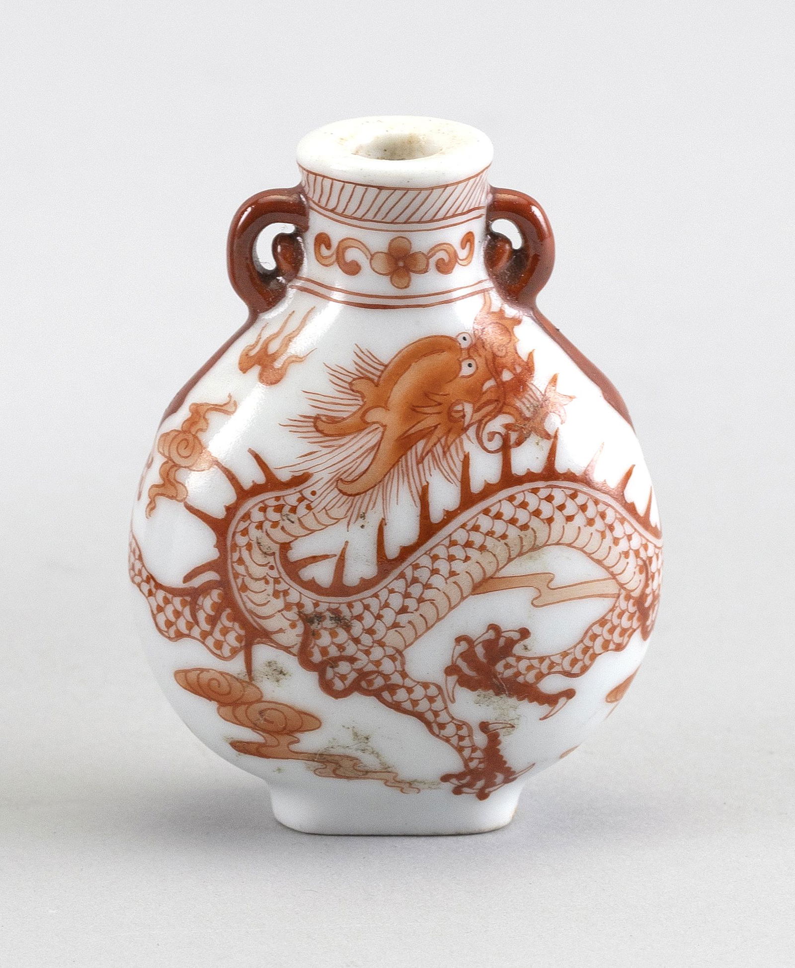 PORCELAIN SNUFF BOTTLE   20th Century  In pear shape. (1 of 5)