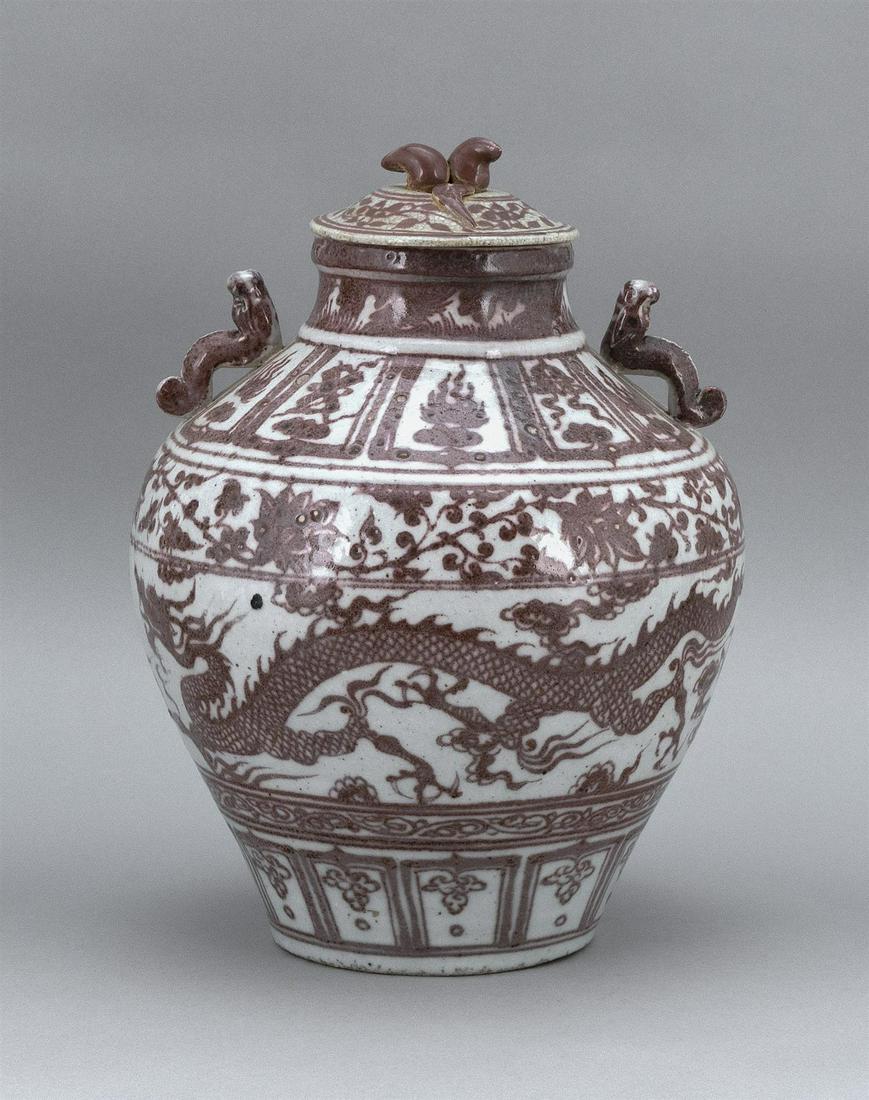 CHINESE UNDERGLAZE RED AND WHITE PORCELAIN COVERED JAR (1 of 3)
