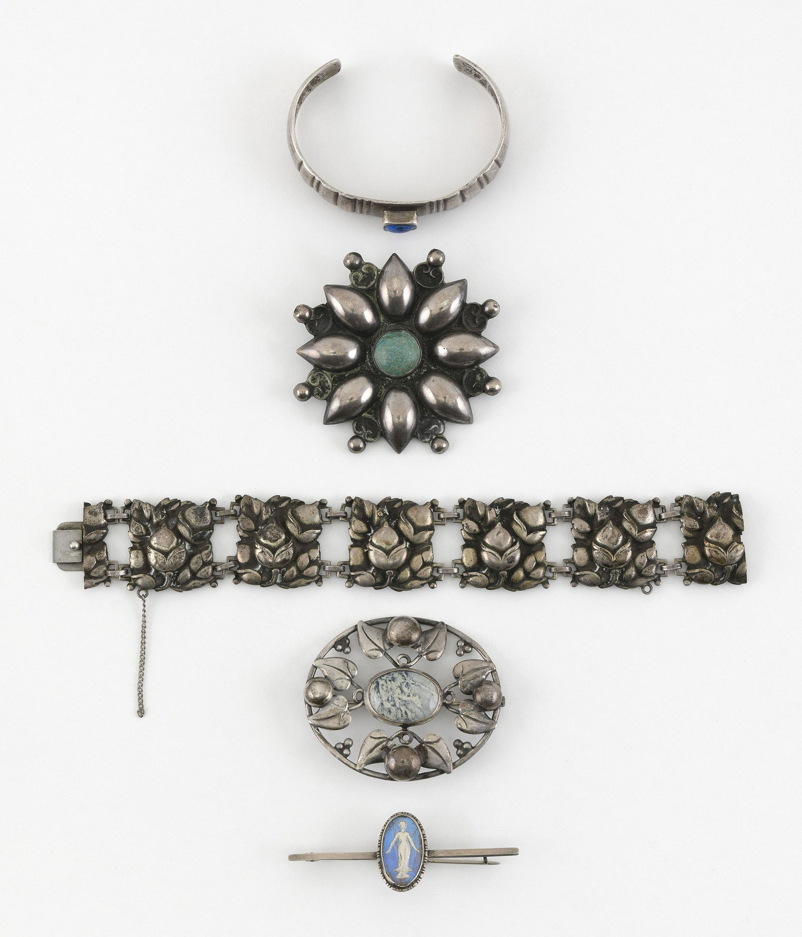 FIVE PIECES OF STERLING SILVER JEWELRY 1) Cuff bracelet (1 of 1)