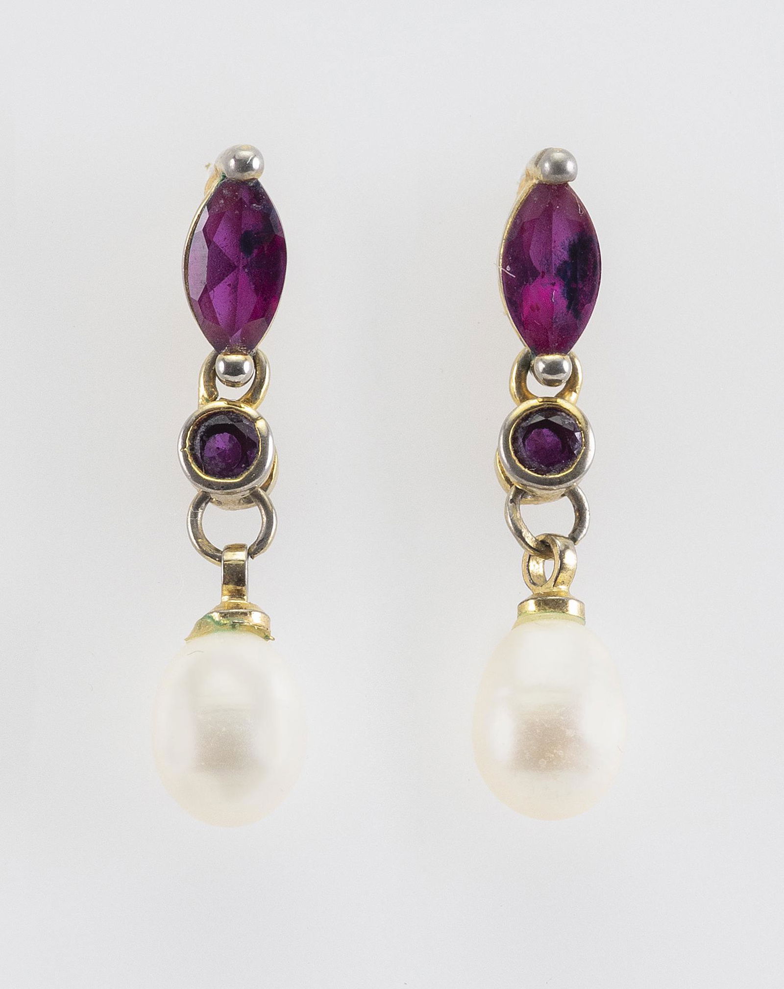 PAIR OF GOLD, RUBY AND CULTURED PEARL EARRINGS (1 of 1)
