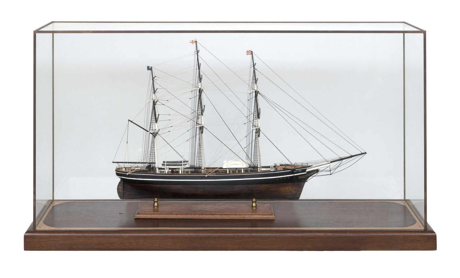 CASED MODEL OF THE SHIP "CUTTY SARK" 20th Century Case (1 of 2)