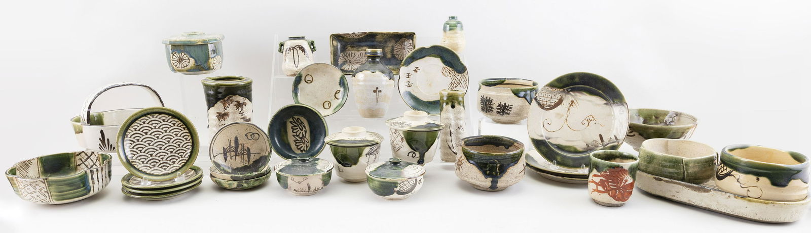 APPROX. THIRTY PIECES OF JAPANESE ORIBE POTTERY 20th (1 of 3)