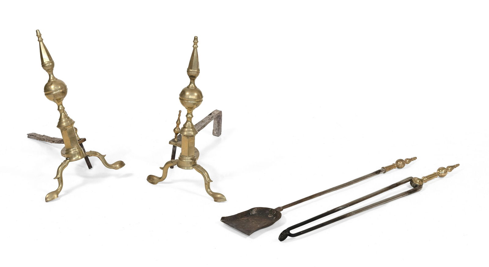 PAIR OF BRASS STEEPLE-TOP ANDIRONS America, Early 19th (1 of 2)