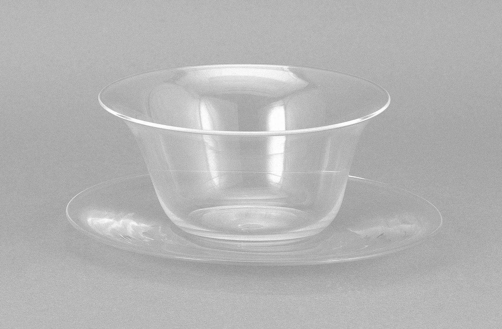 SET OF STEUBEN CRYSTAL BOWLS WITH UNDERPLATES 20th (1 of 2)