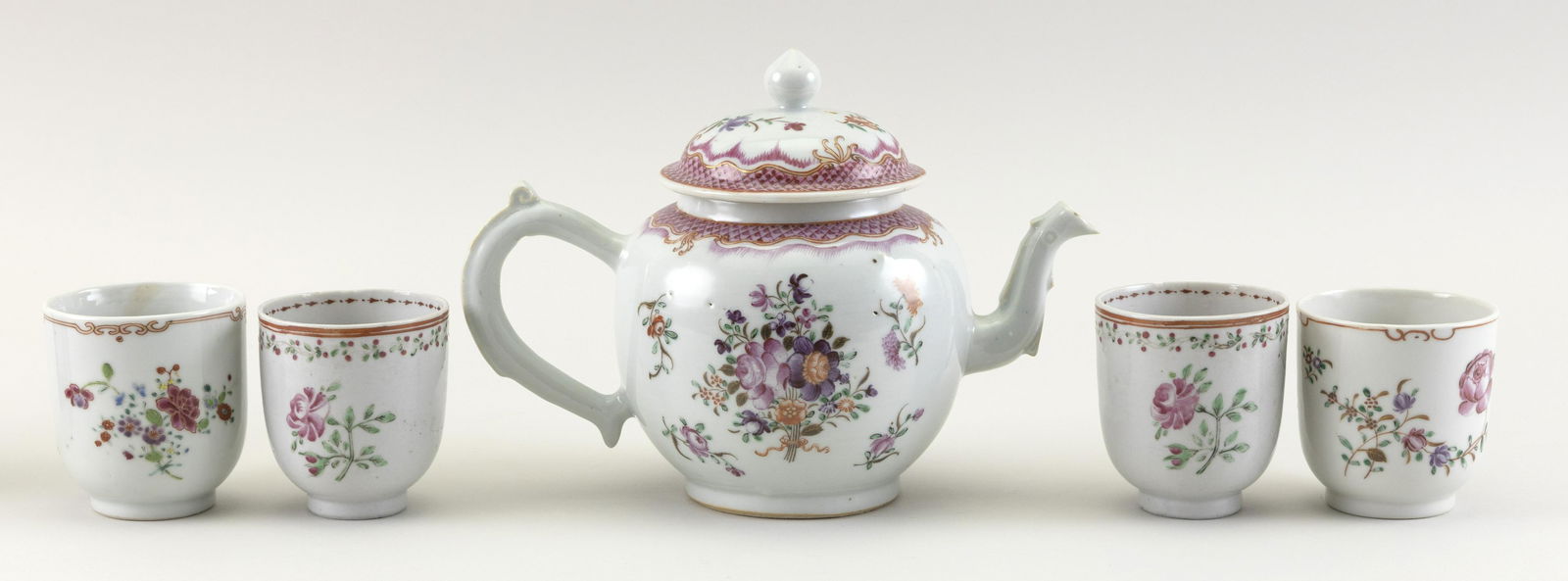 CHINESE EXPORT FAMILLE ROSE TEAPOT AND FOUR CUPS 19th (1 of 6)