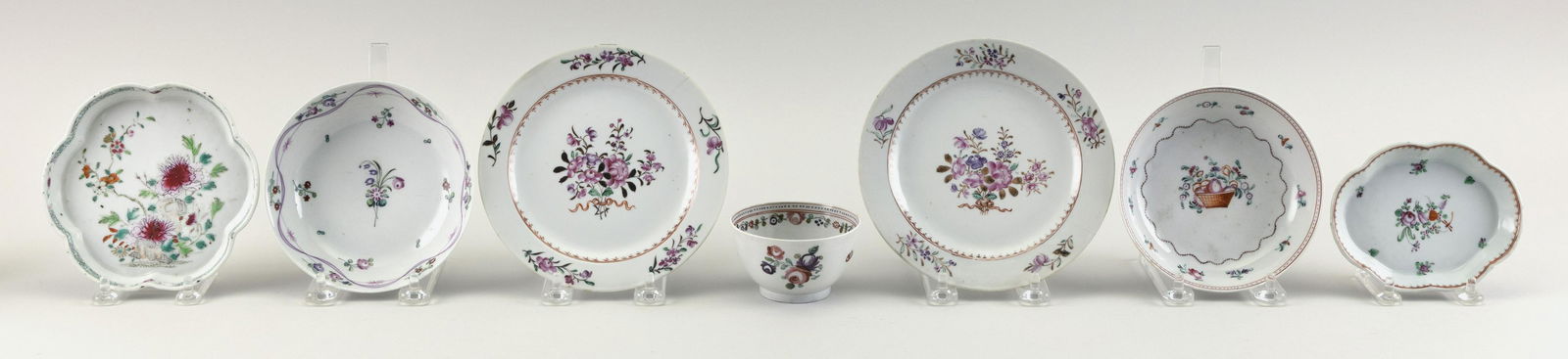 SEVEN PIECES OF CHINESE EXPORT FAMILLE ROSE PORCELAIN (1 of 2)