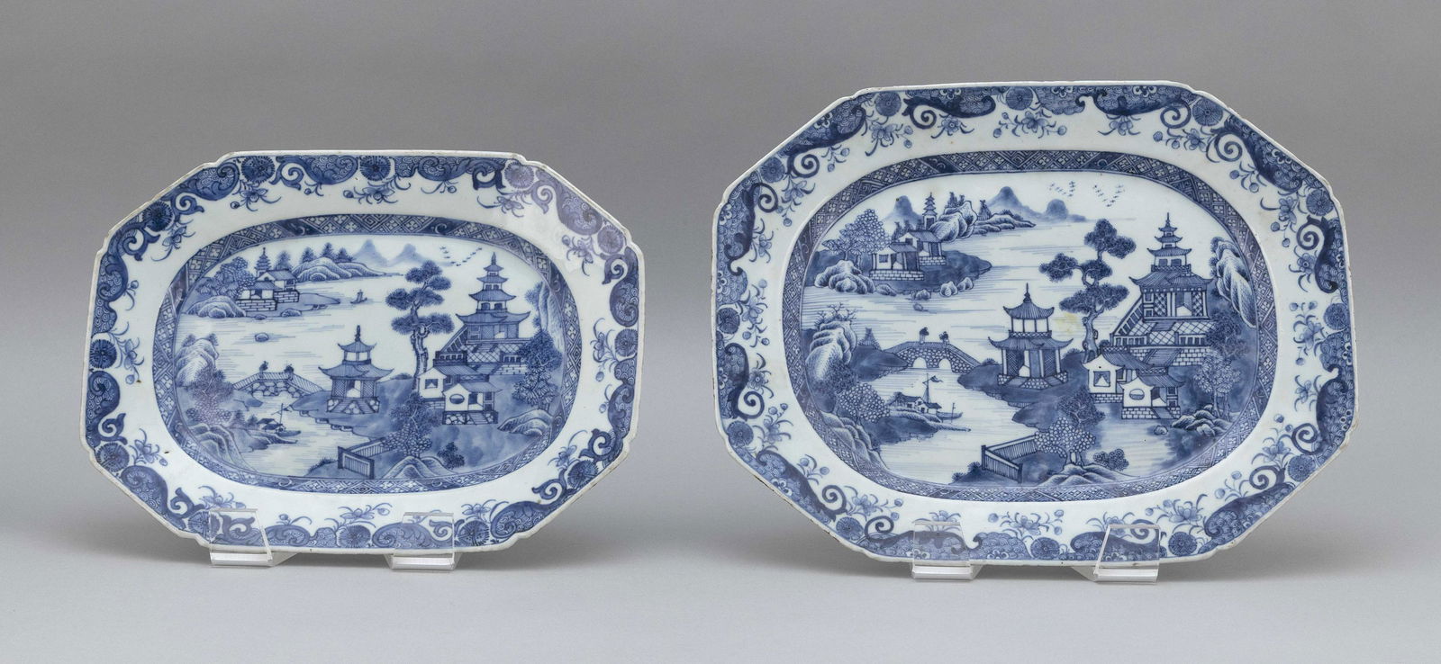 TWO GRADUATED CHINESE EXPORT BLUE AND WHITE PORCELAIN (1 of 8)