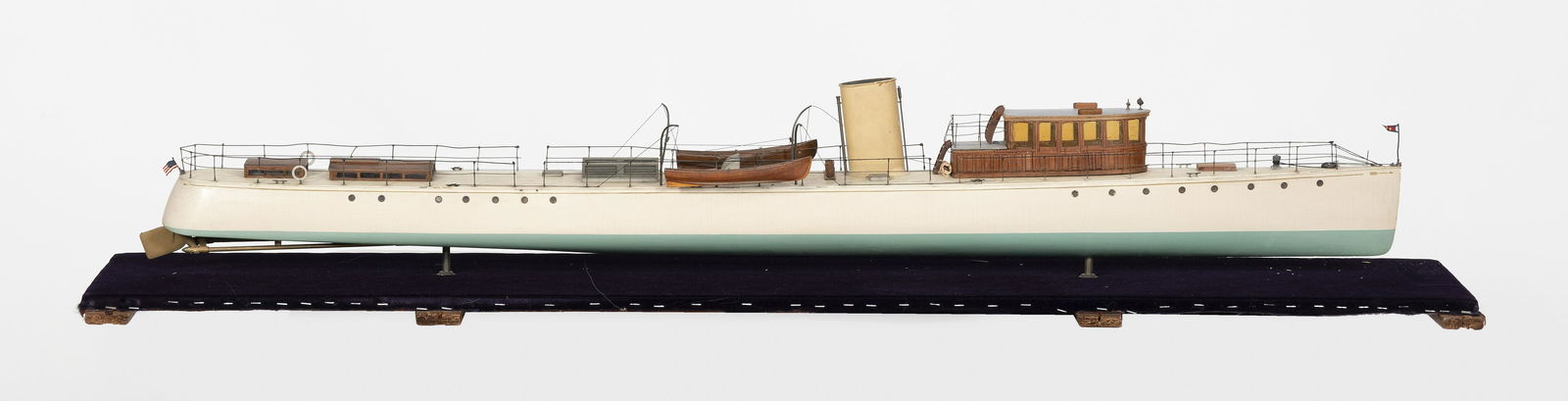 RARE AND IMPORTANT CASED MODEL OF THE YACHT  ARROW  BY (1 of 2)