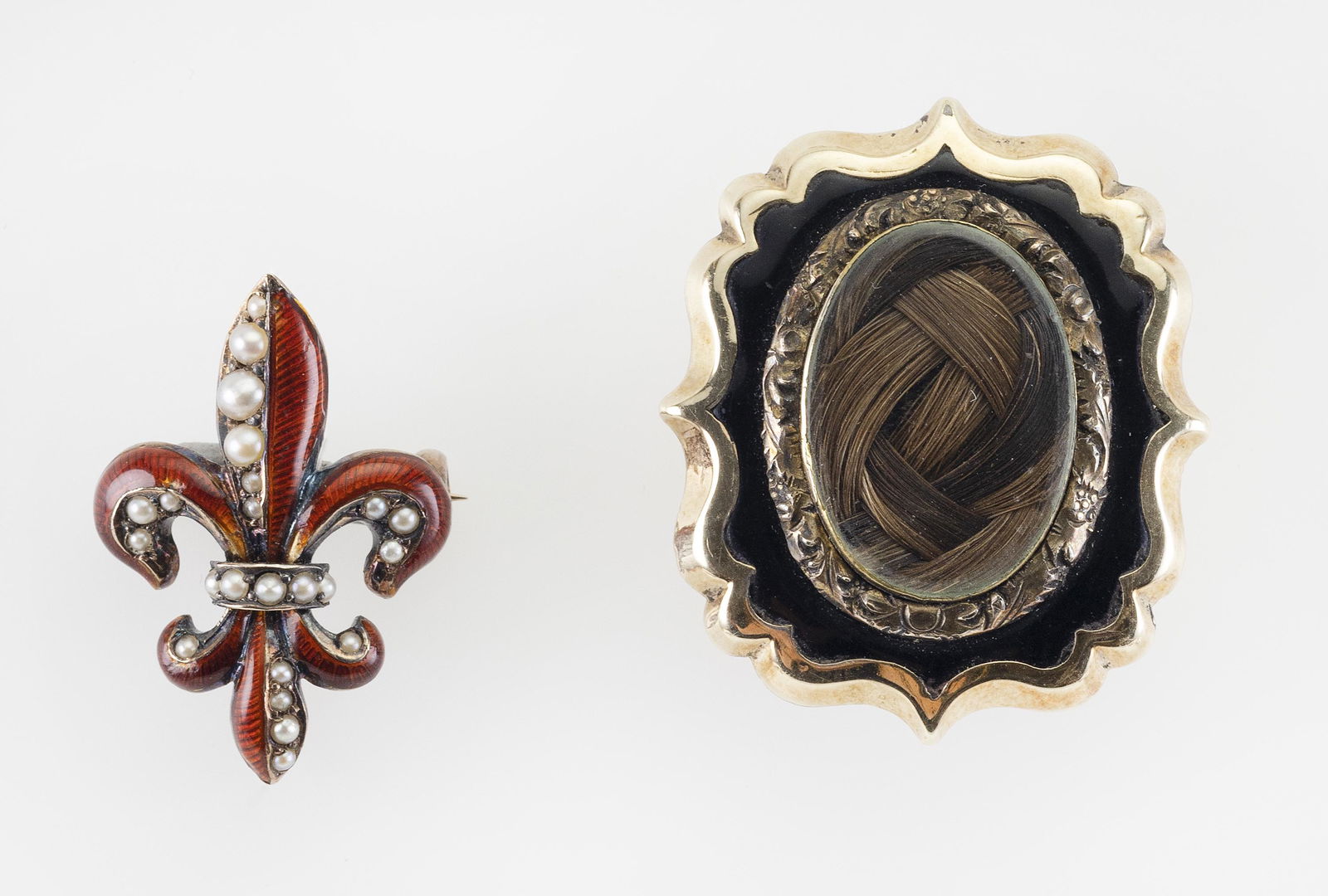 TWO ANTIQUE GOLD PINS Approx. 6.71 total dwt. (1 of 1)