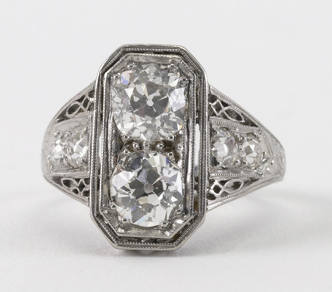 EDWARDIAN PLATINUM AND DIAMOND RING Early 20th Century (1 of 2)